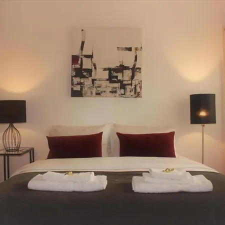 Cascais Series Quarto em Acomodações Particulares *